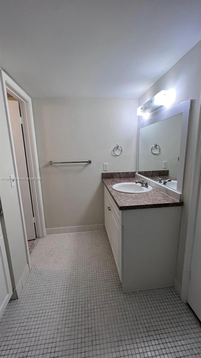 SERENITY PLACE CONDO - Residential Lease
