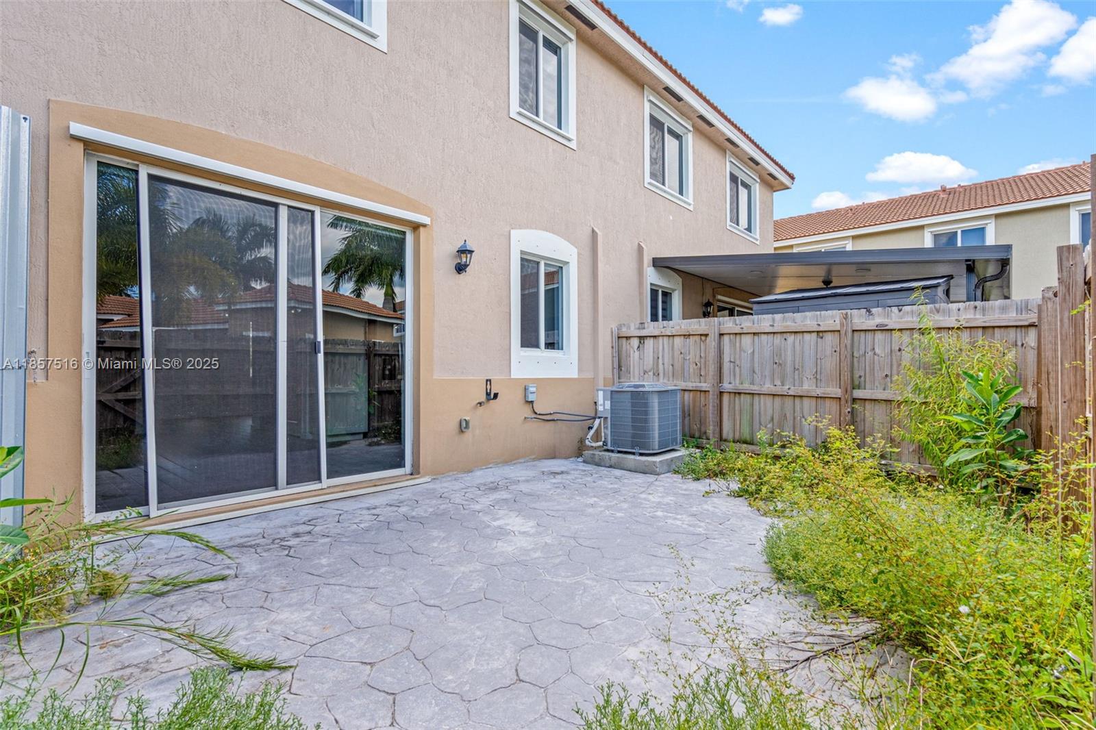 TOWNS AT SEASCAPE - Residential