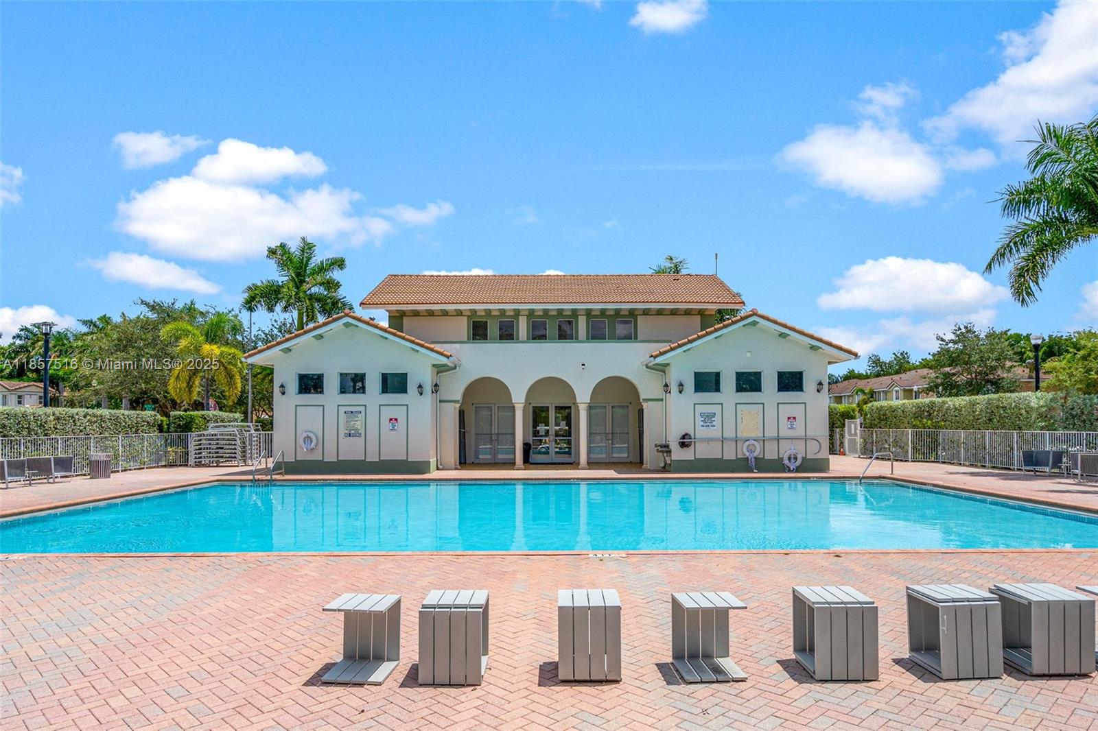 TOWNS AT SEASCAPE - Residential