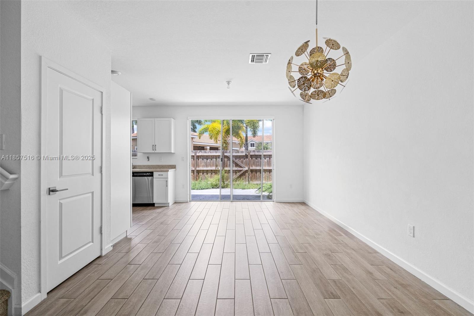 TOWNS AT SEASCAPE - Residential