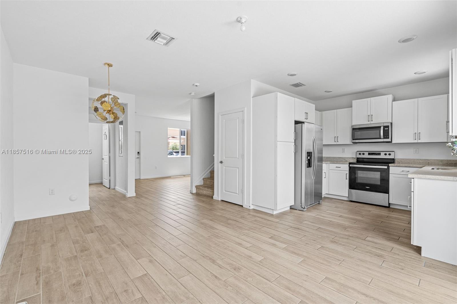 TOWNS AT SEASCAPE - Residential