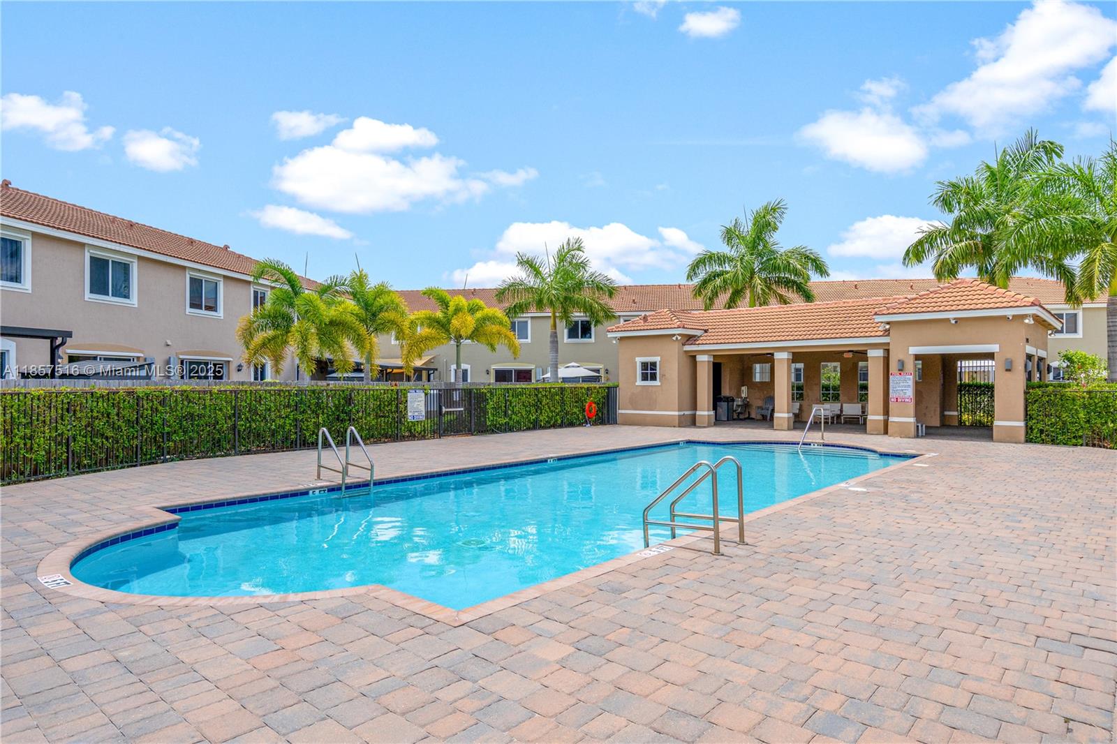 TOWNS AT SEASCAPE - Residential