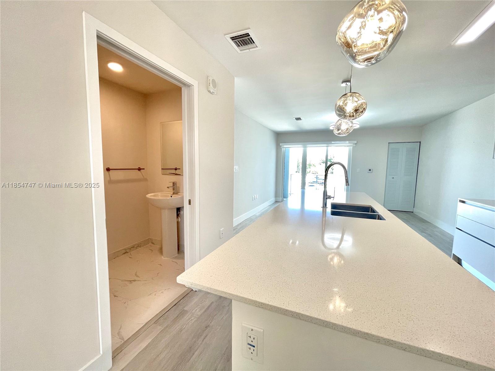 RIVERWOOD - Residential