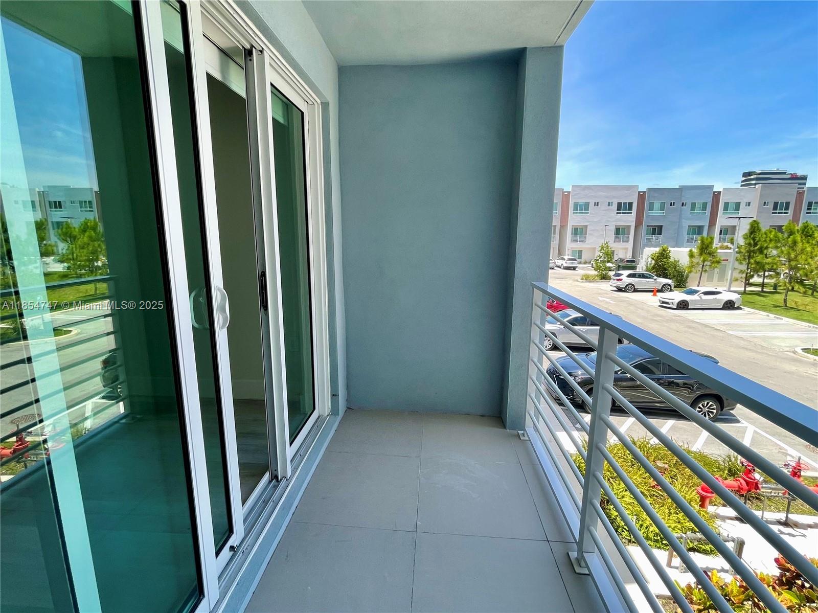 RIVERWOOD - Residential