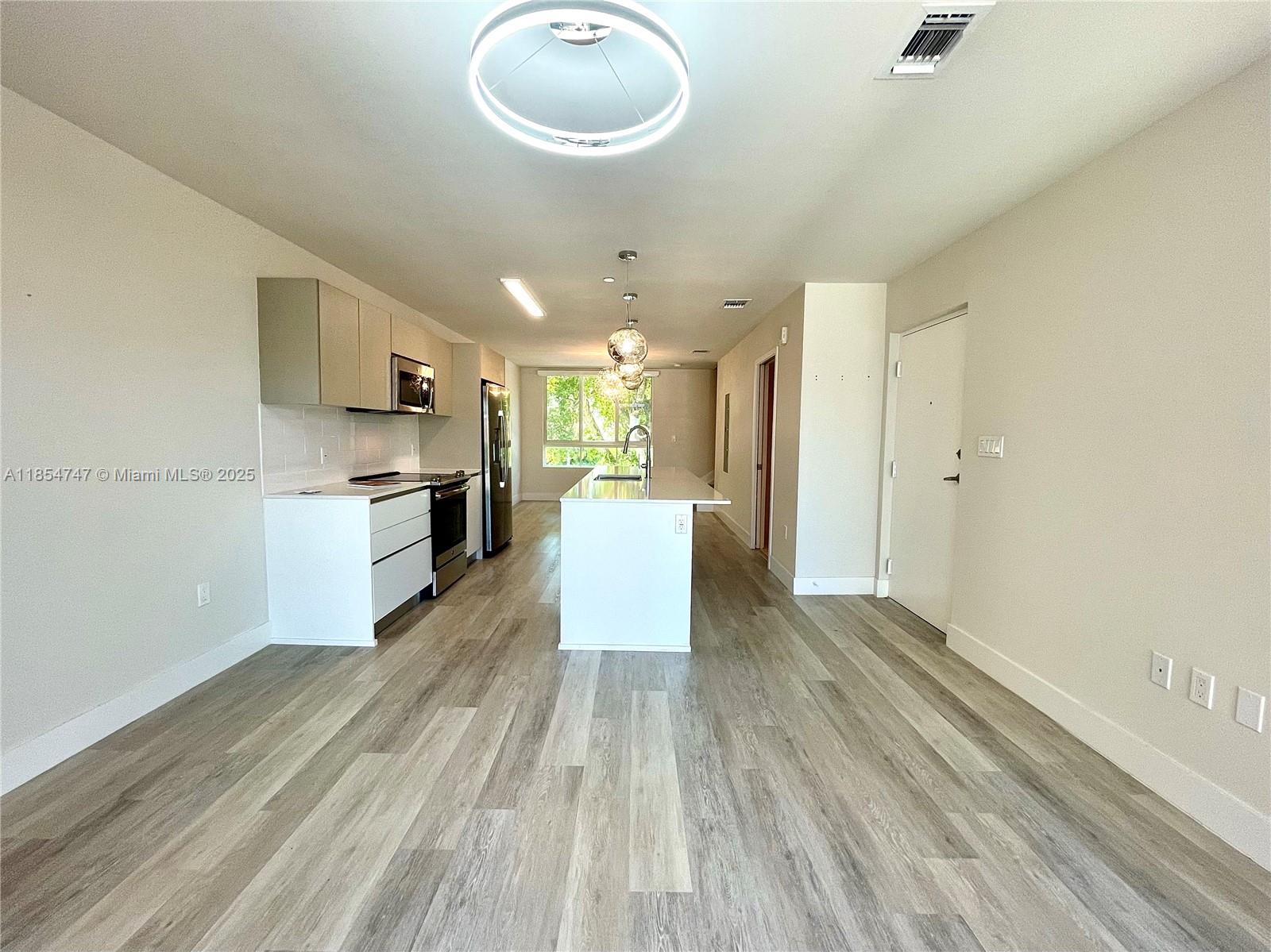 RIVERWOOD - Residential