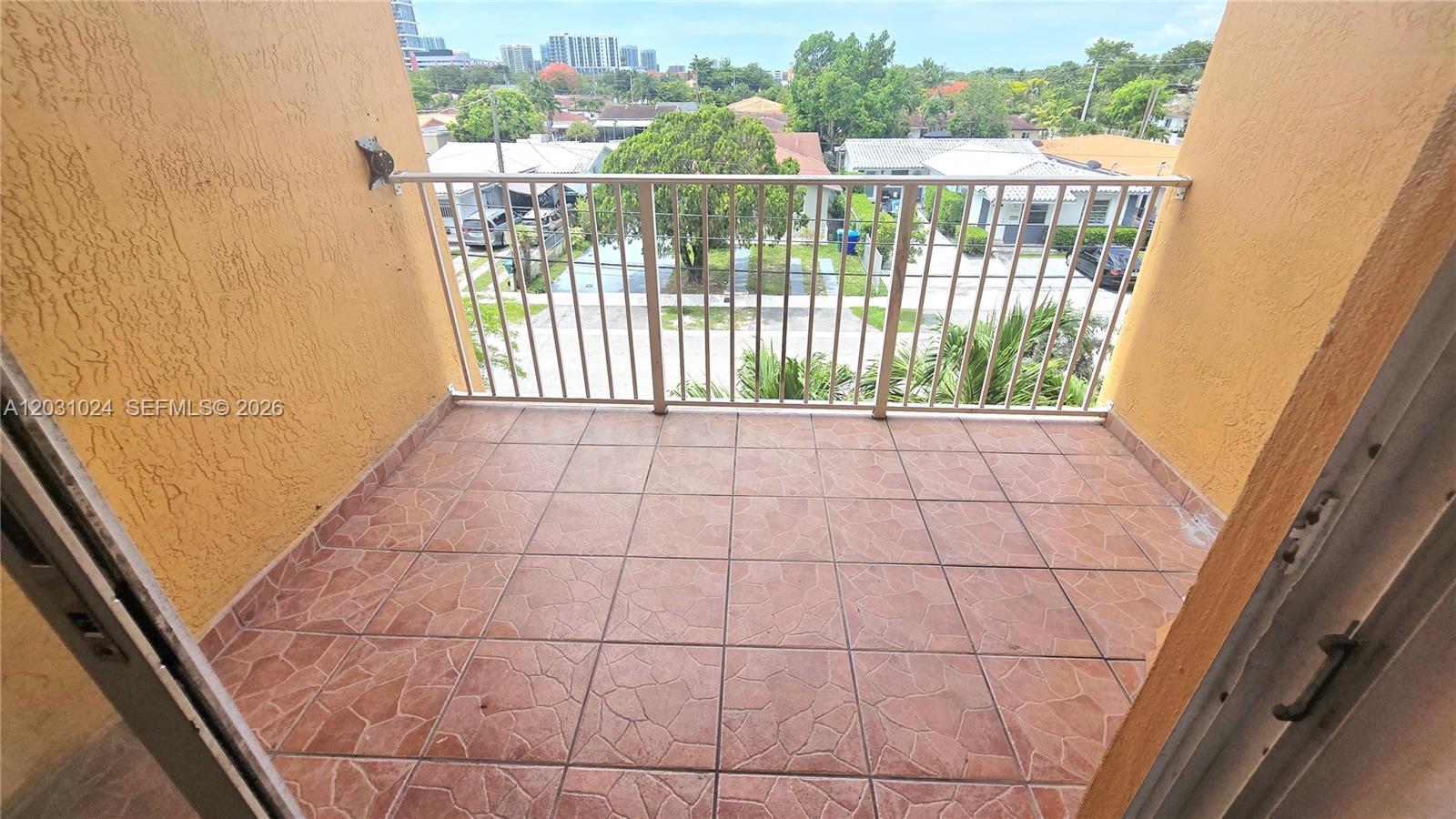 2441 SW 31st Ave 207
