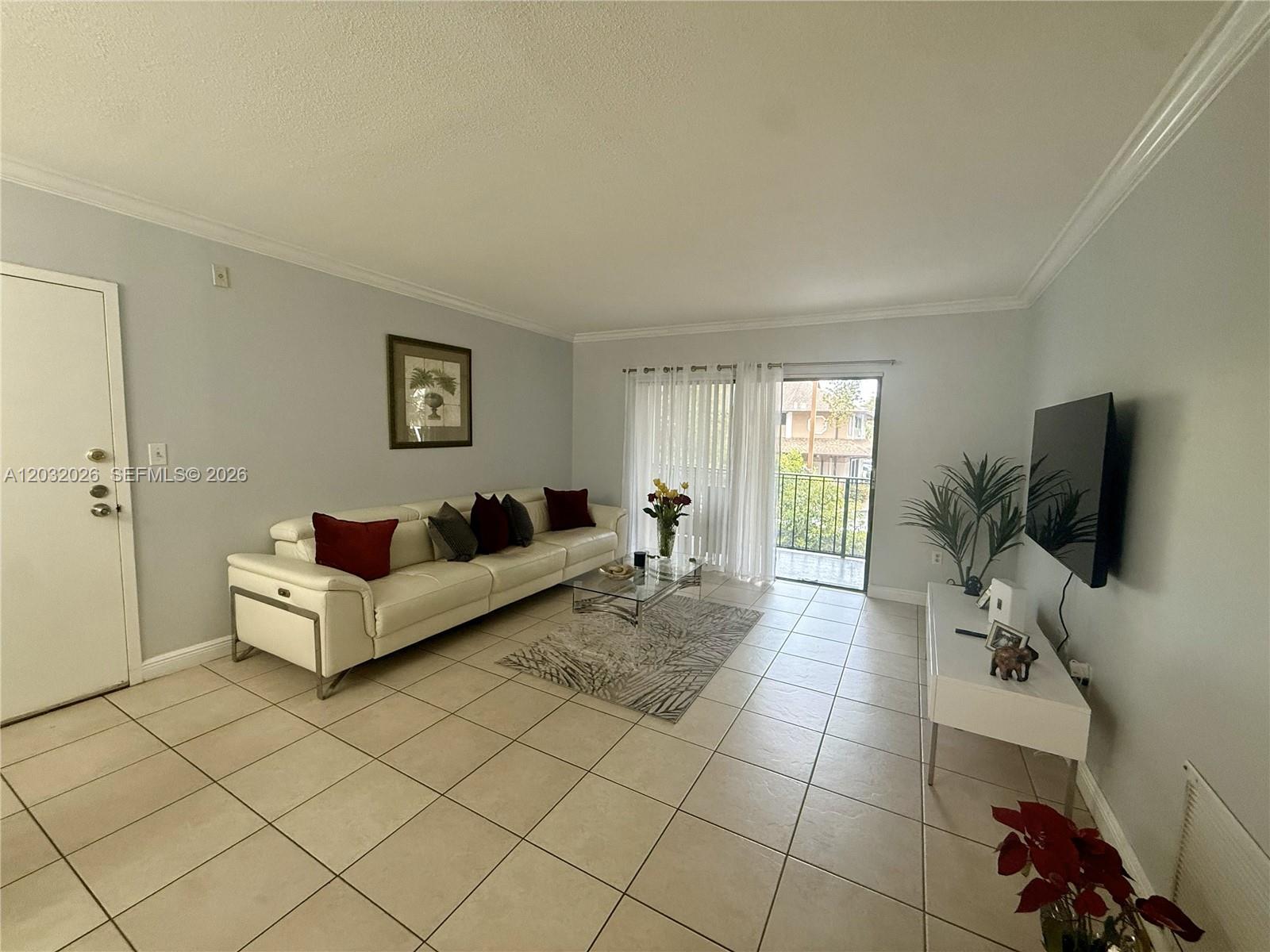10413 N Kendall Dr B208