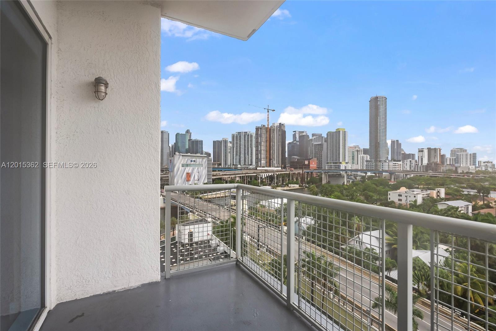 NEO CONDO - Residential