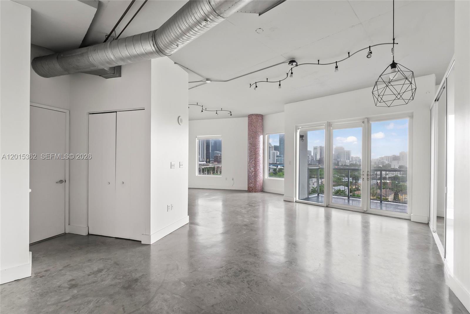 NEO CONDO - Residential