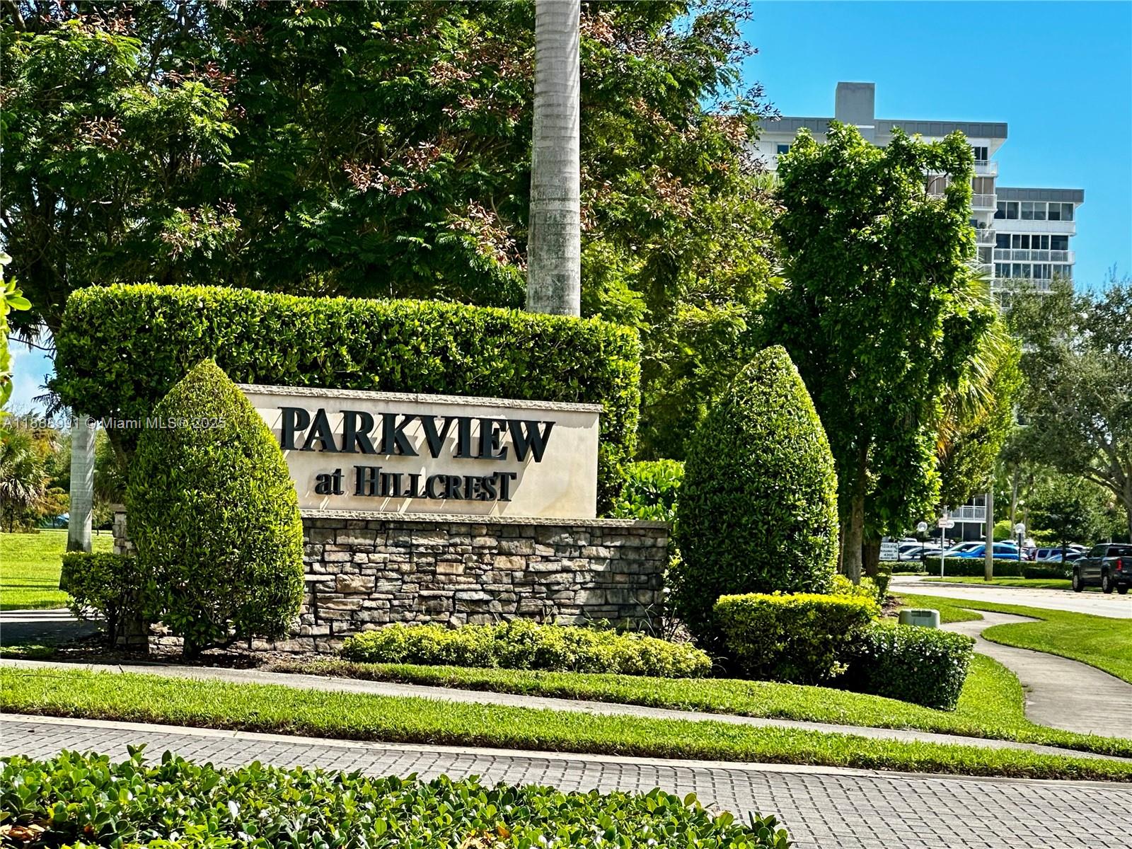 HILLCREST COUNTRY CLUB NO - Residential Lease