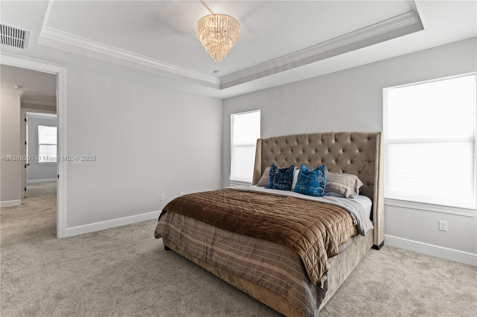 HILLCREST COUNTRY CLUB NO - Residential Lease