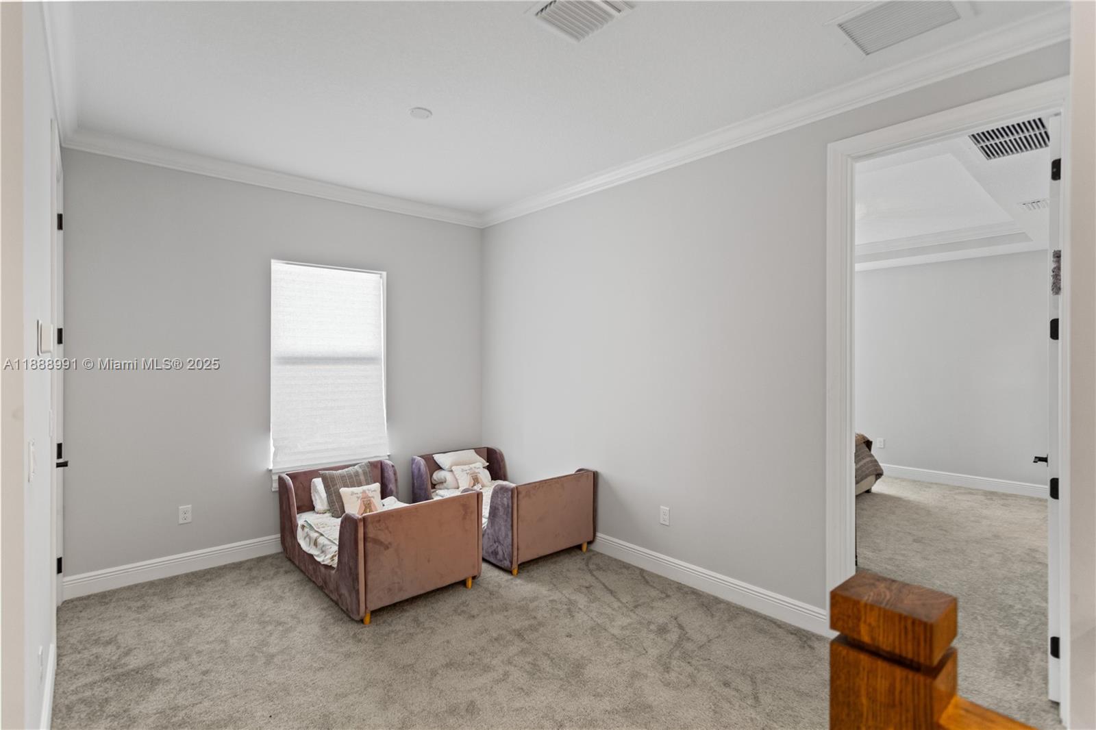 HILLCREST COUNTRY CLUB NO - Residential Lease