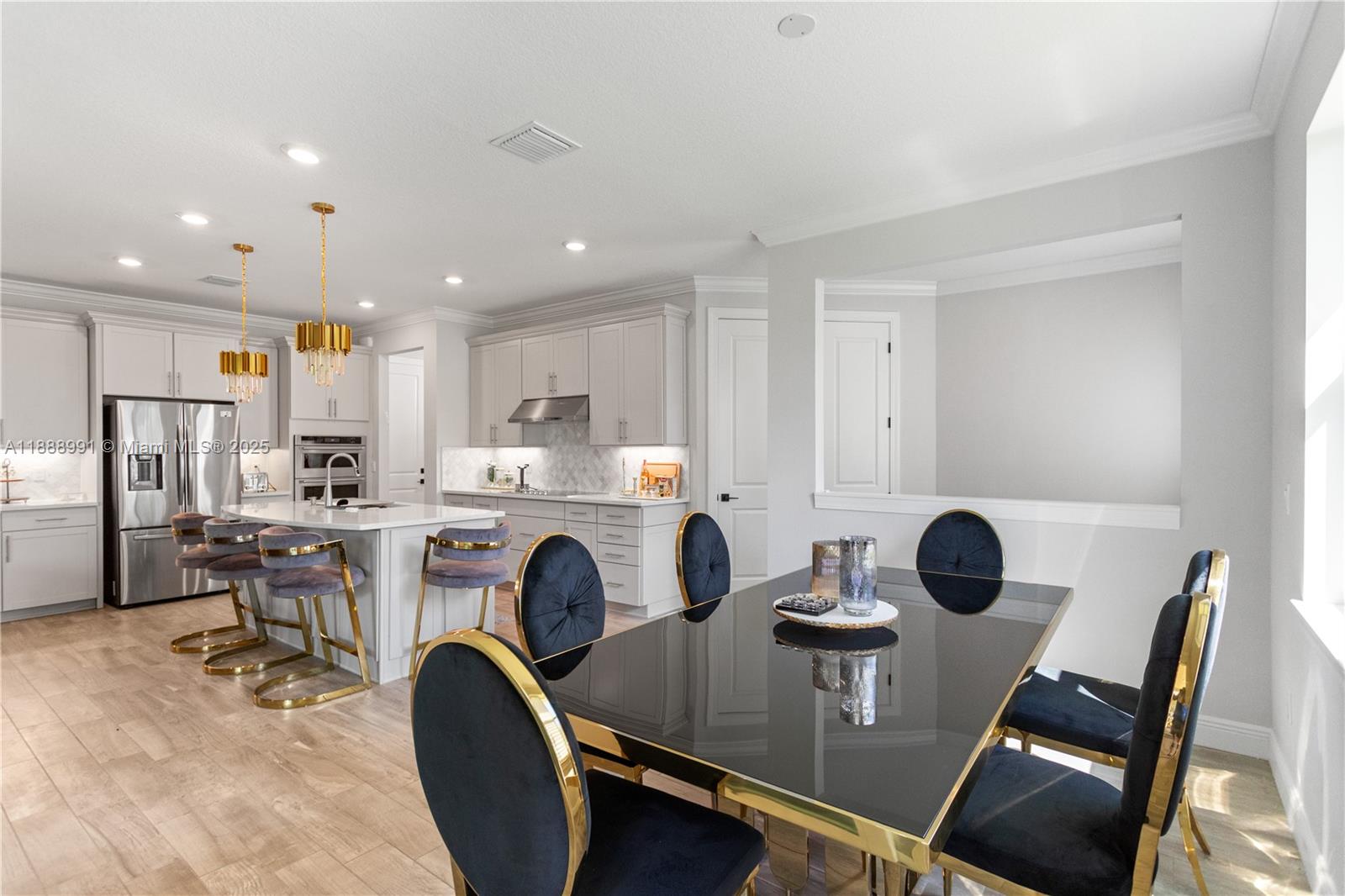 HILLCREST COUNTRY CLUB NO - Residential Lease