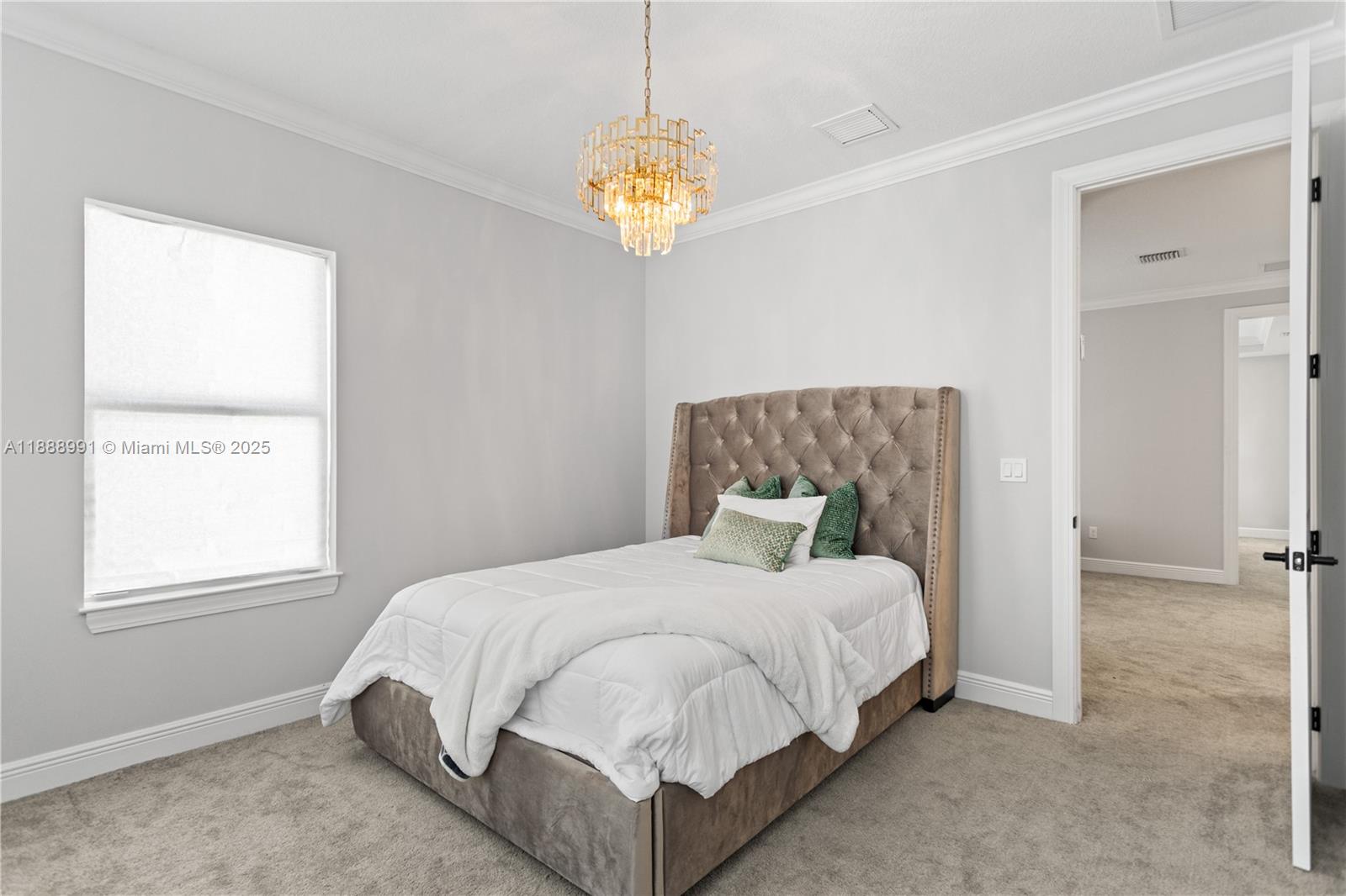 HILLCREST COUNTRY CLUB NO - Residential Lease