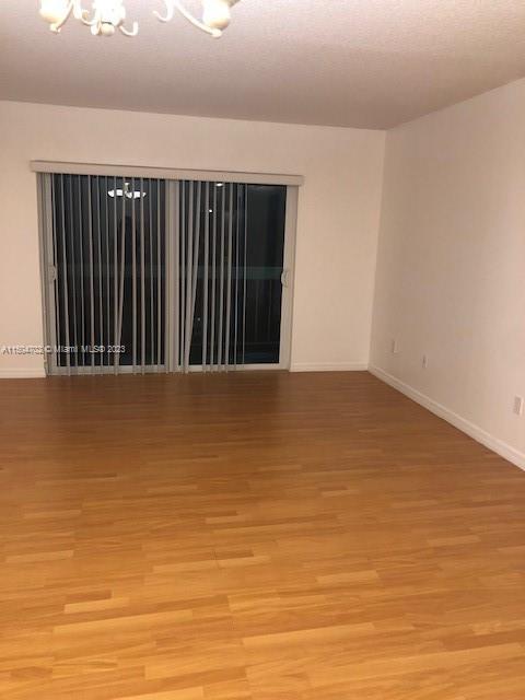 VILLAGE OF KINGS CREEK CO - Residential Lease