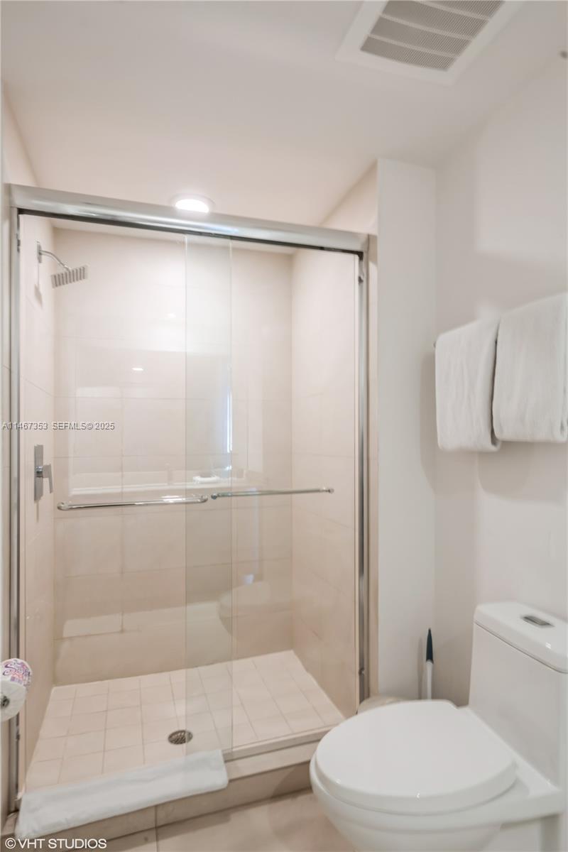 4111 SOUTH OCEAN DRIVE CO - Residential