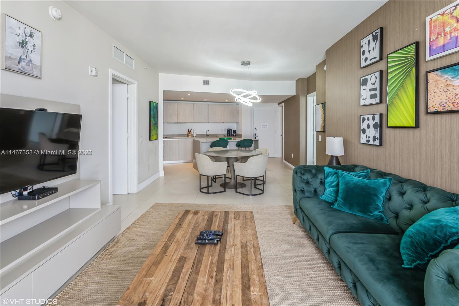 4111 S Ocean Dr 2006