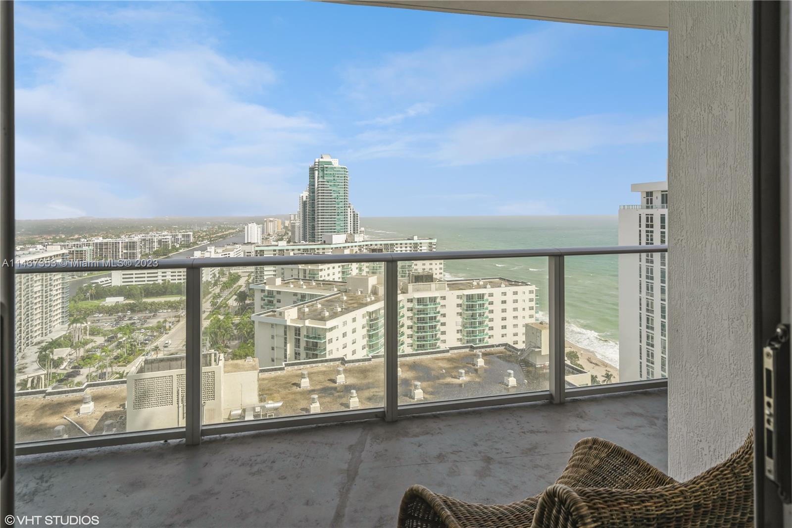 4111 S Ocean Dr 2006