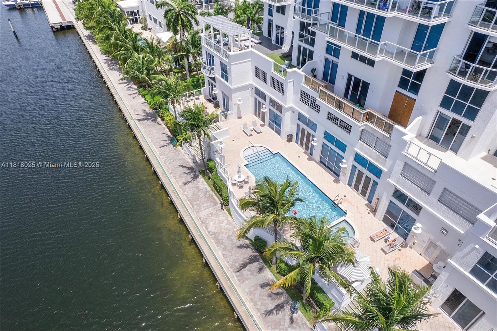 3030 AVENTURA CONDO - Residential