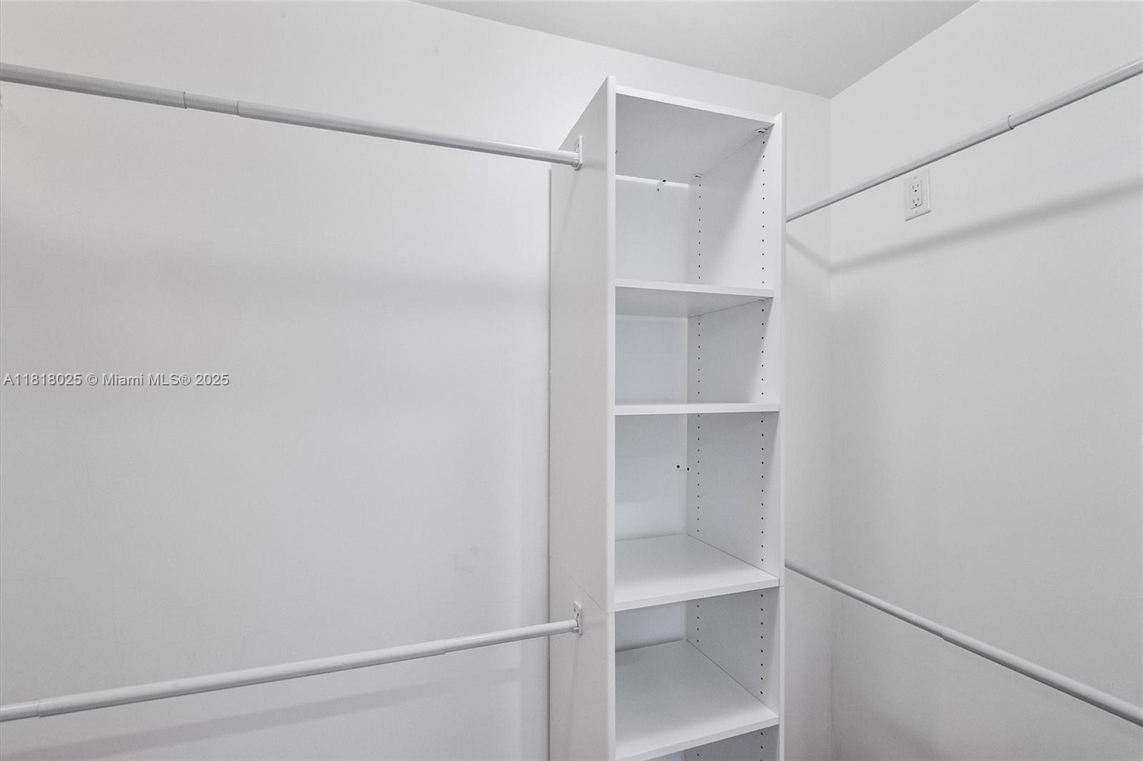 3030 AVENTURA CONDO - Residential