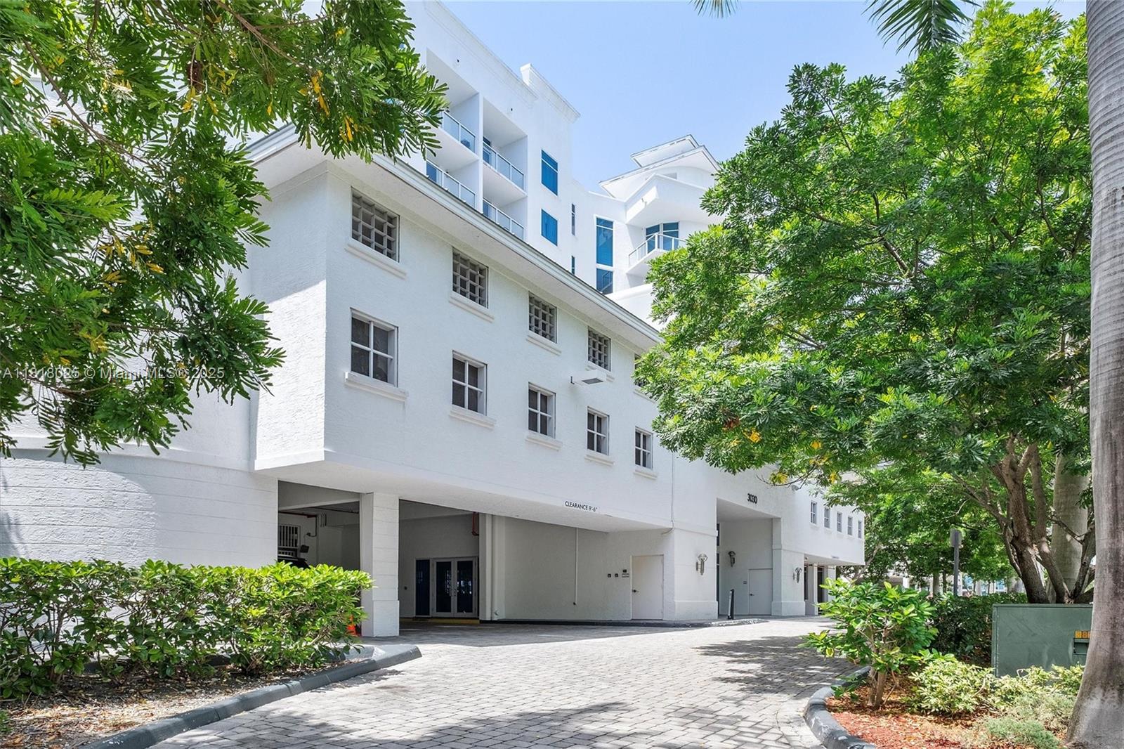 3030 AVENTURA CONDO - Residential