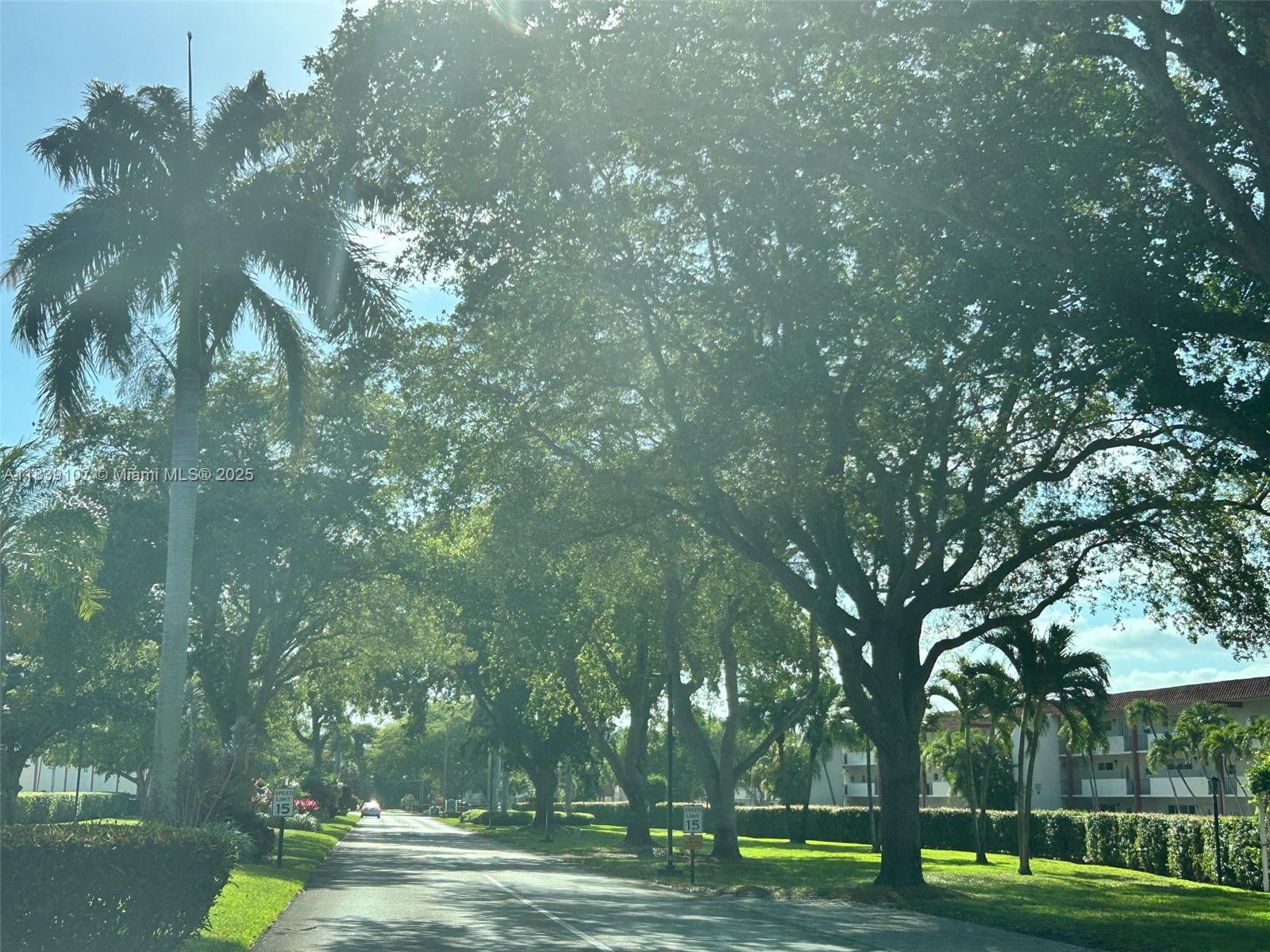 HOLLYBROOK GOLF - Residential