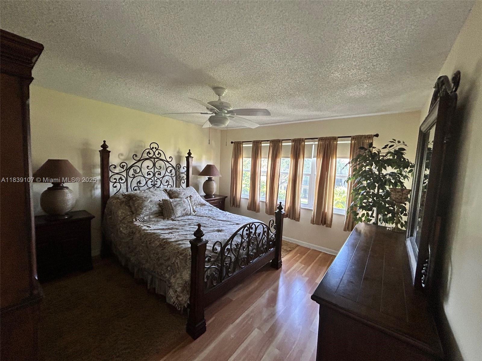 371 S Hollybrook Dr 308