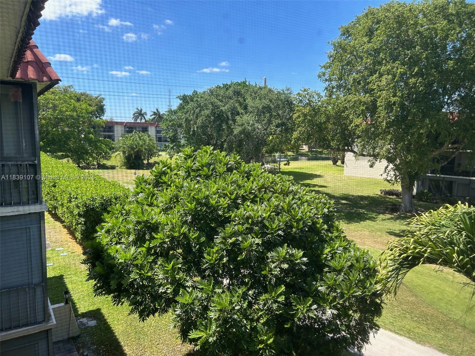 HOLLYBROOK GOLF - Residential