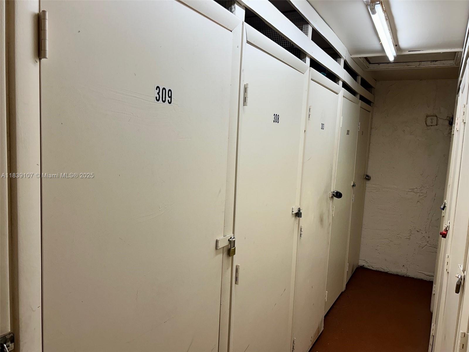 HOLLYBROOK GOLF - Residential