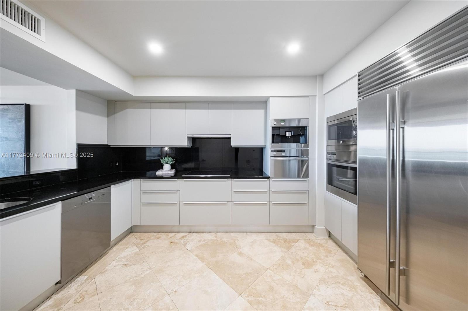 JADE RESIDENCES AT BRICKE - Residential