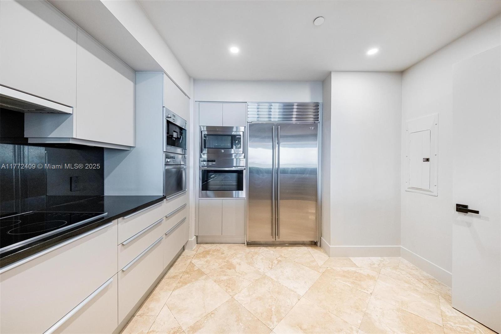 JADE RESIDENCES AT BRICKE - Residential