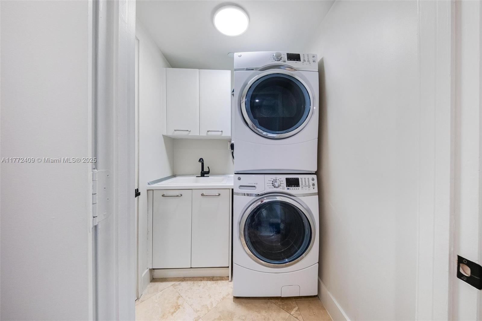 JADE RESIDENCES AT BRICKE - Residential