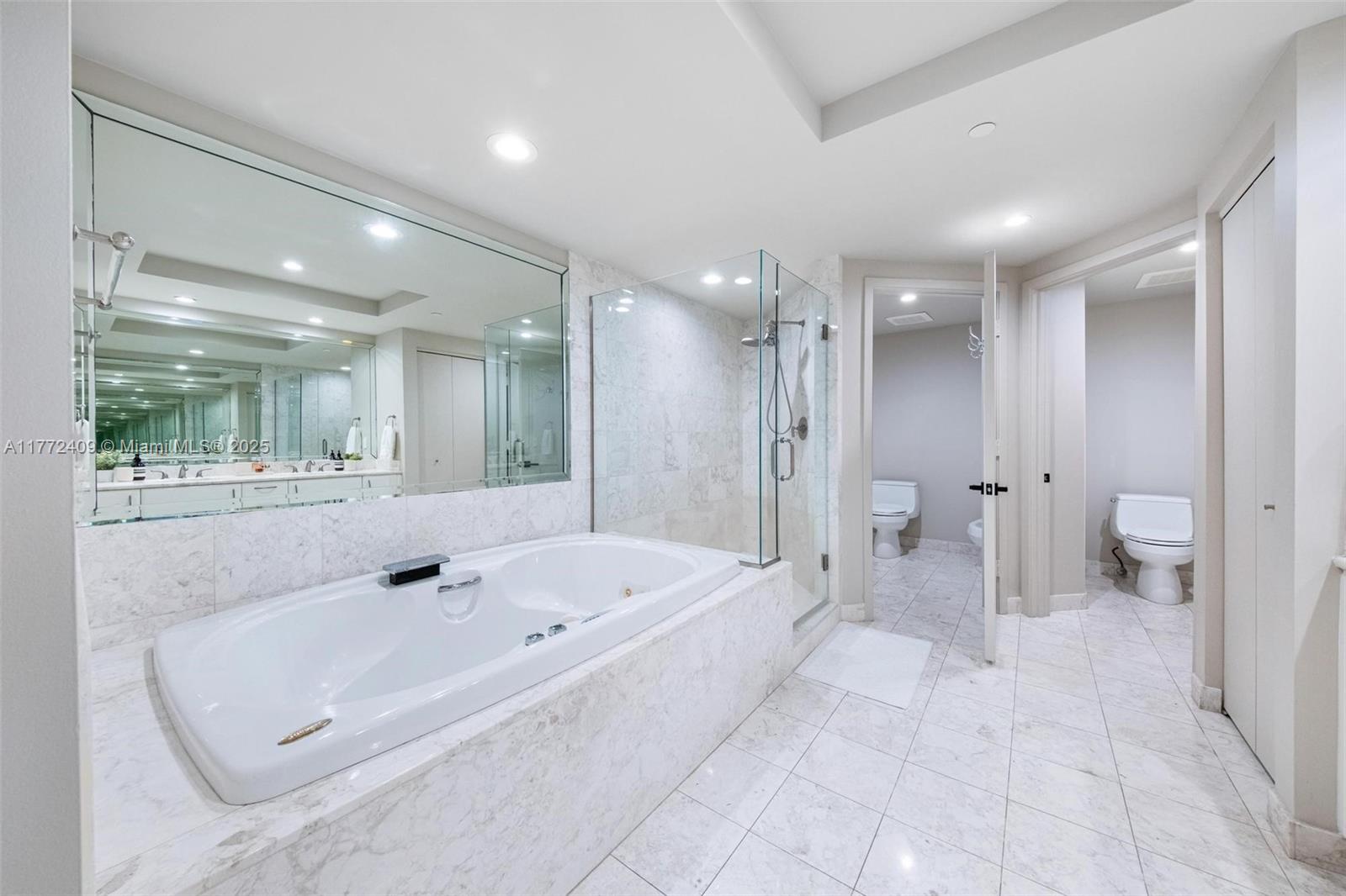 JADE RESIDENCES AT BRICKE - Residential