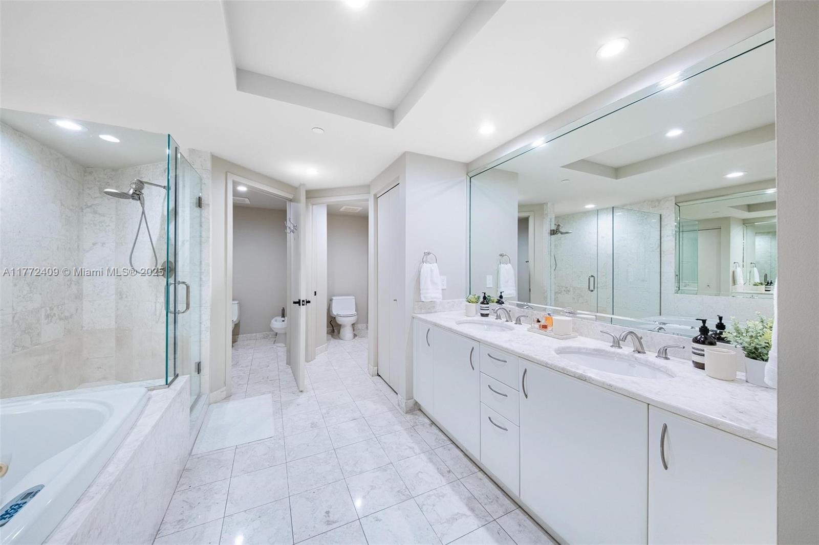 JADE RESIDENCES AT BRICKE - Residential