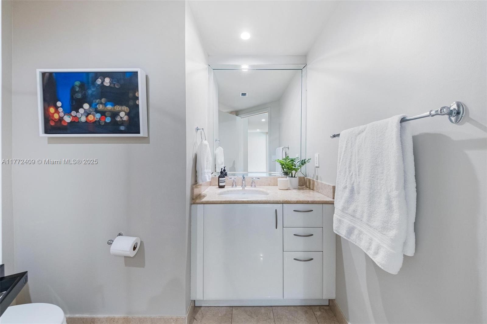 JADE RESIDENCES AT BRICKE - Residential