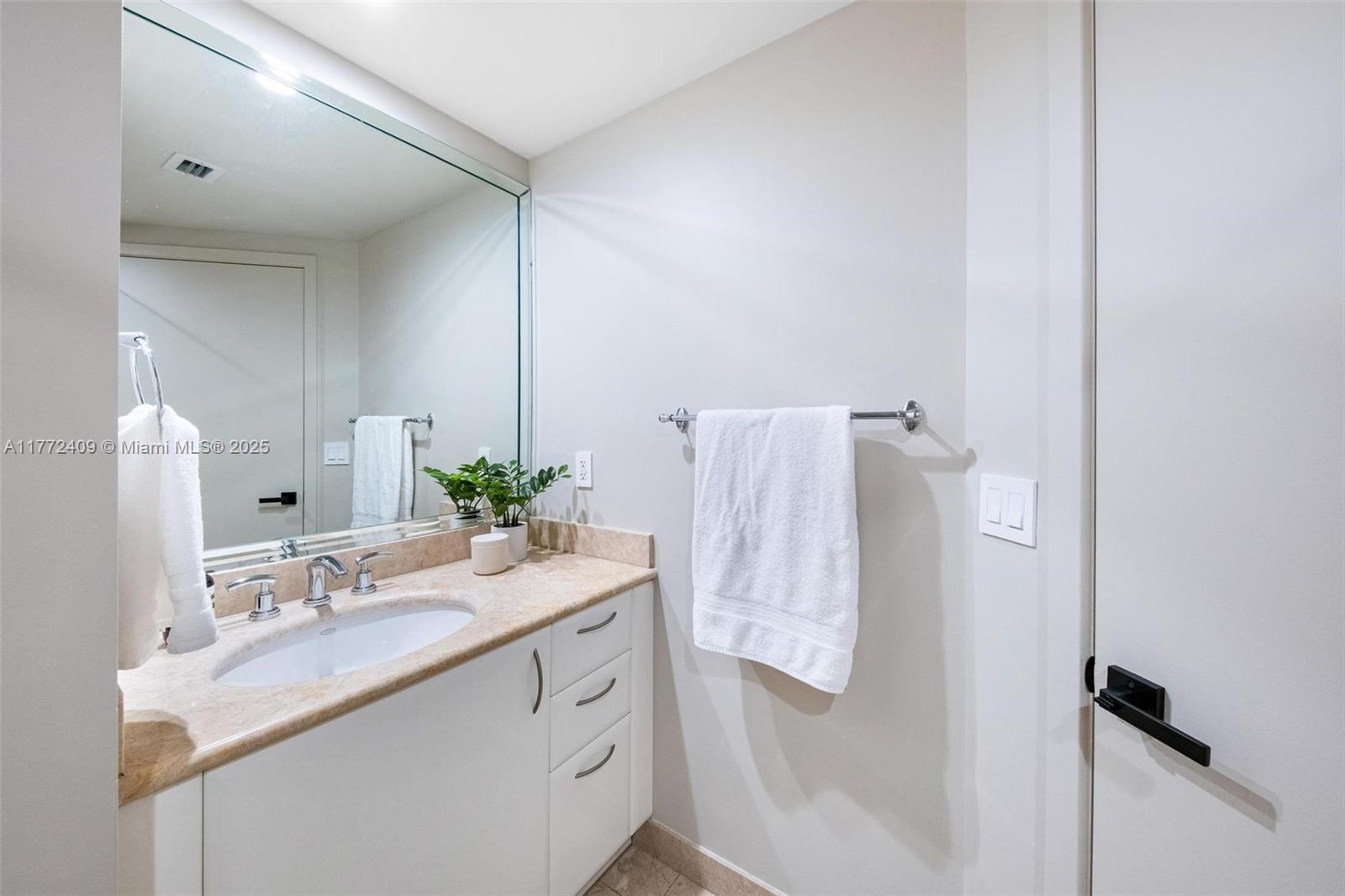 JADE RESIDENCES AT BRICKE - Residential