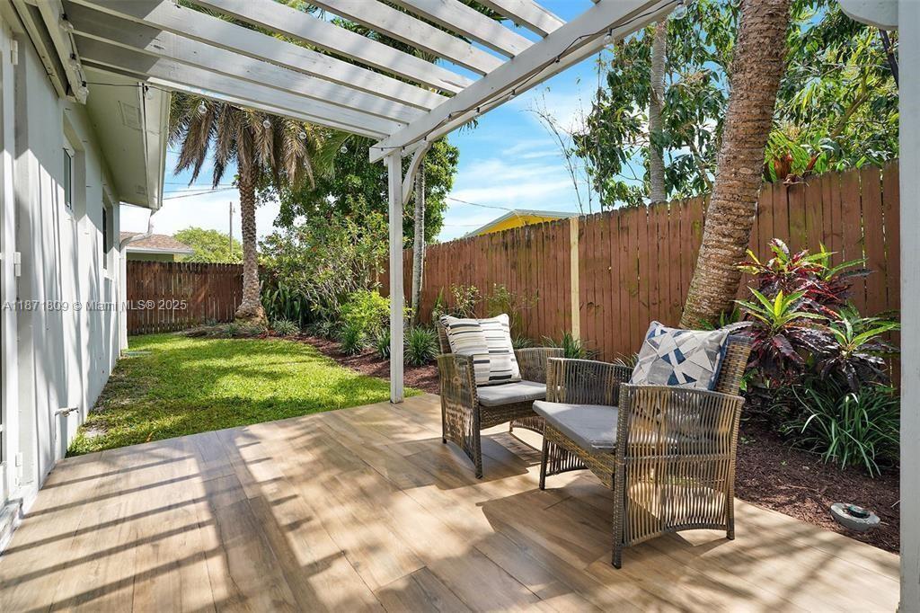 LAUDERDALE PARK 6-33 1/2 - Residential