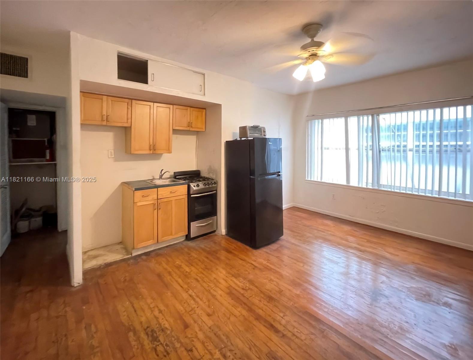 1555 Pennsylvania Ave 105