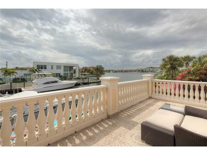 EASTERN SHORES 1ST ADDN - Residential