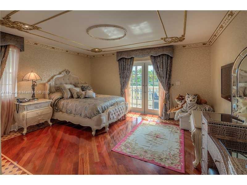 EASTERN SHORES 1ST ADDN - Residential