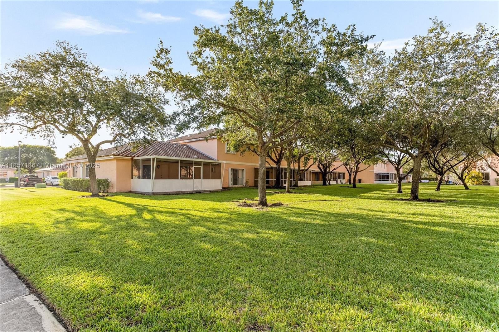 719 NW 208th Way