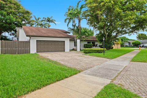 11471 SW 105th Ter Miami FL 33176