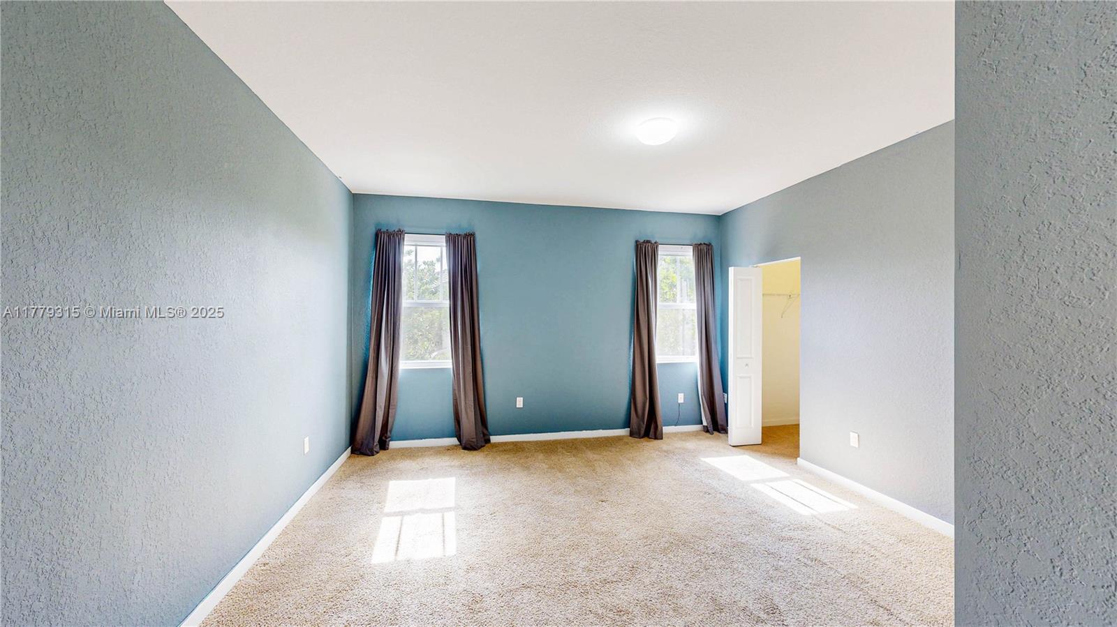 SUMMERVILLE VILLAS - Residential