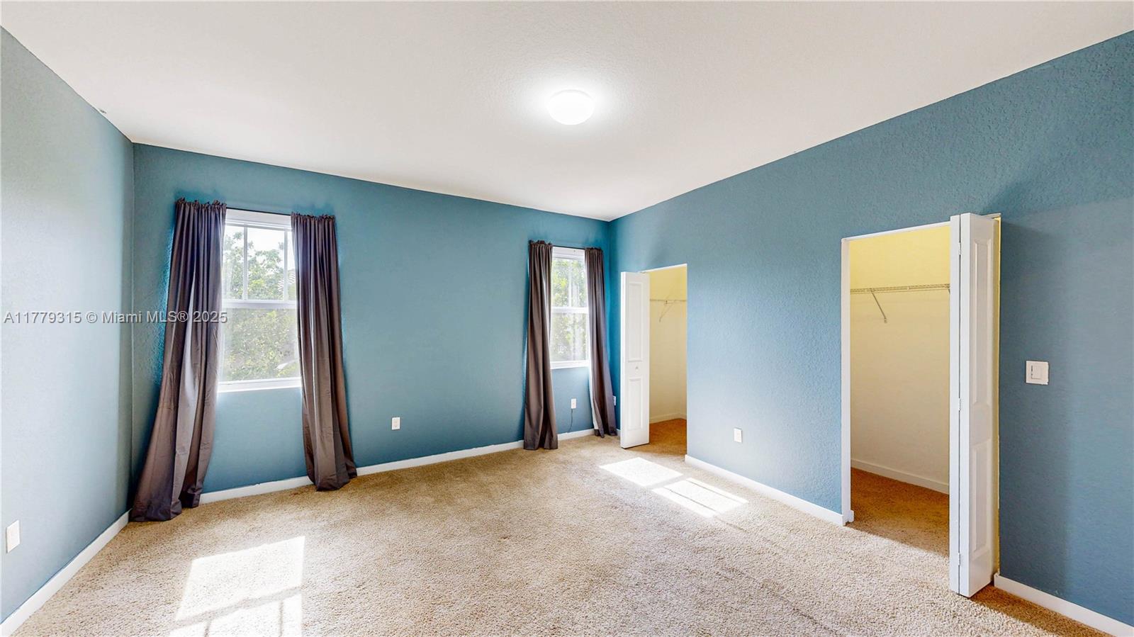 SUMMERVILLE VILLAS - Residential