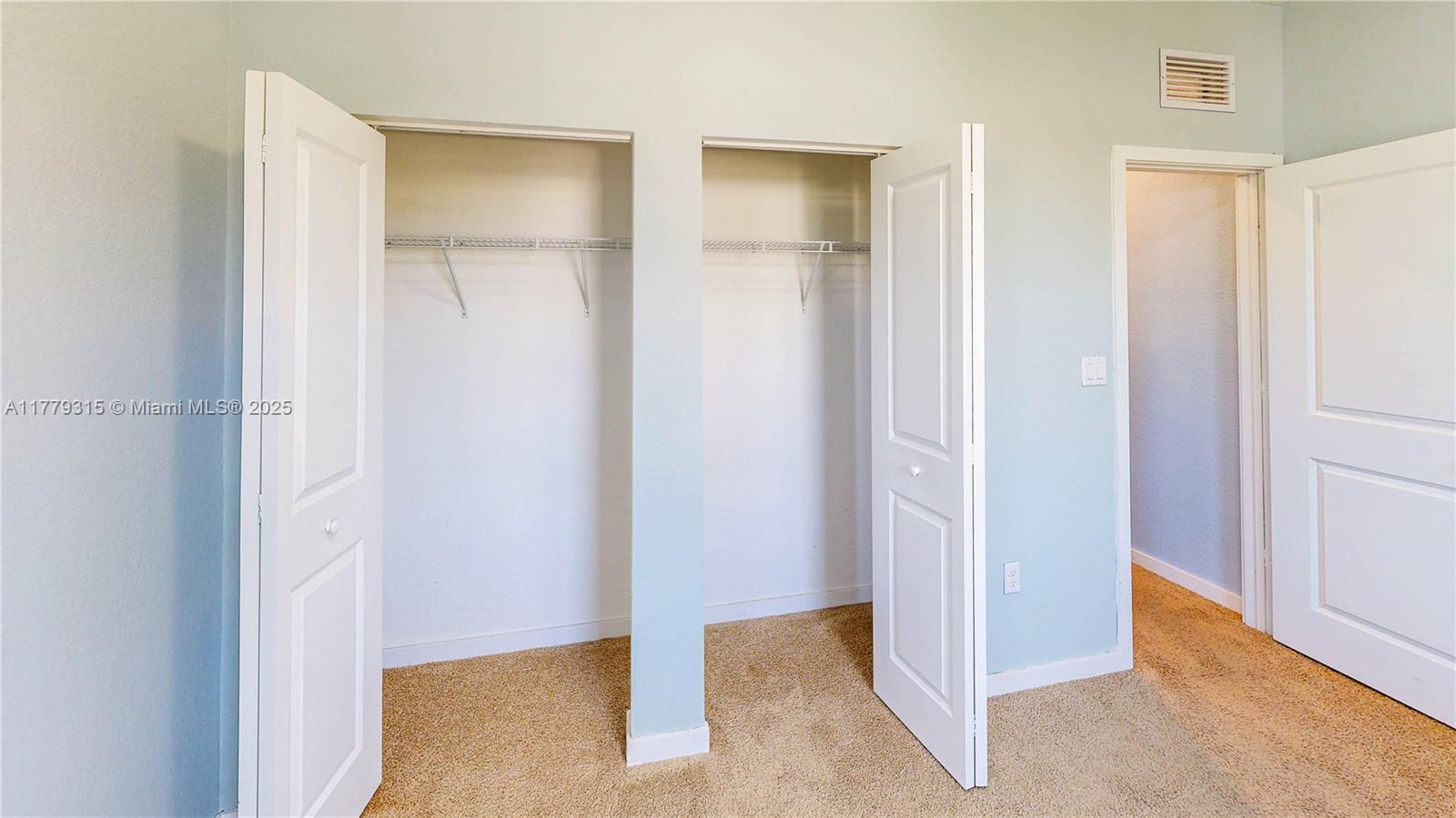 SUMMERVILLE VILLAS - Residential
