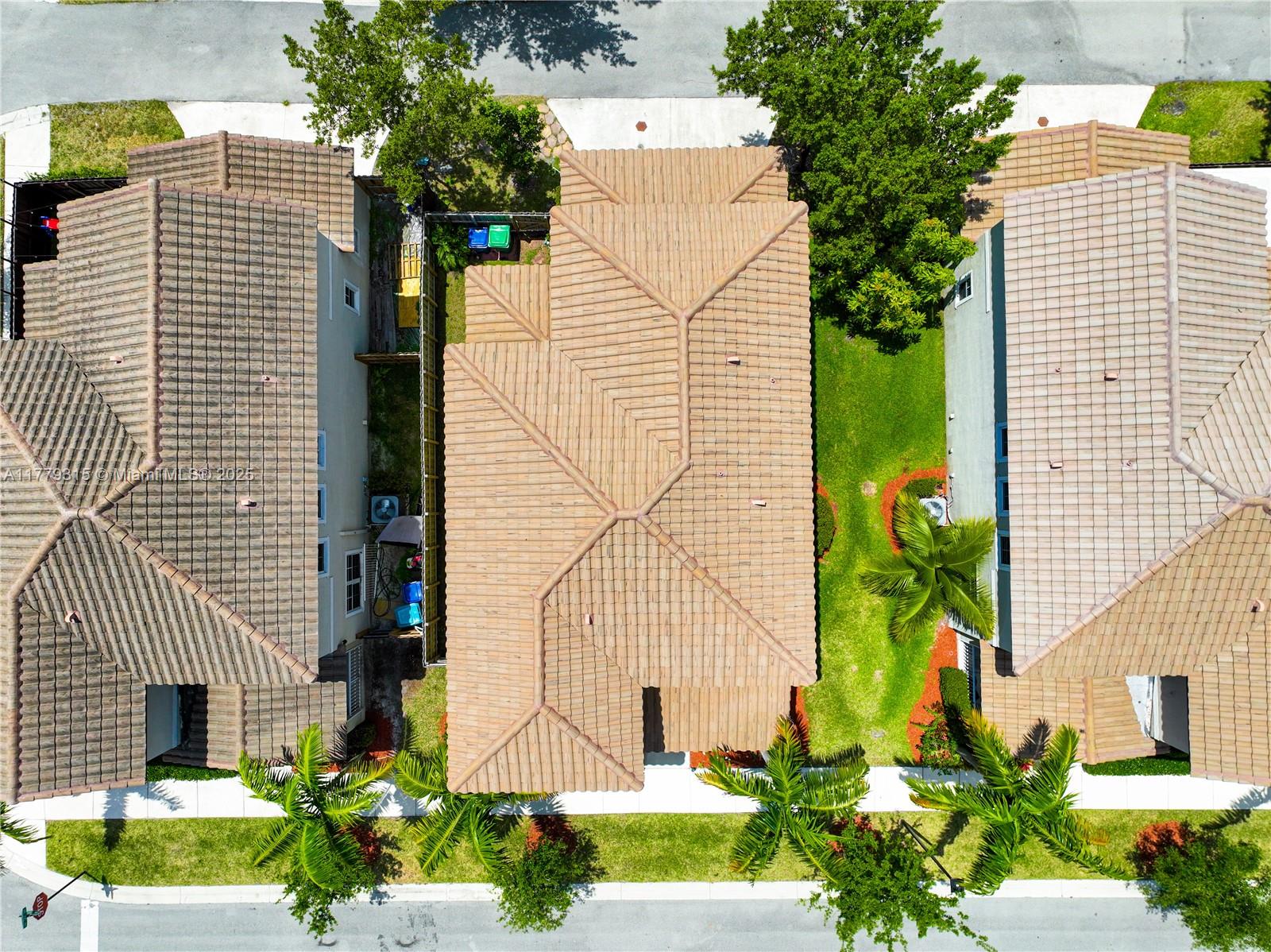 SUMMERVILLE VILLAS - Residential