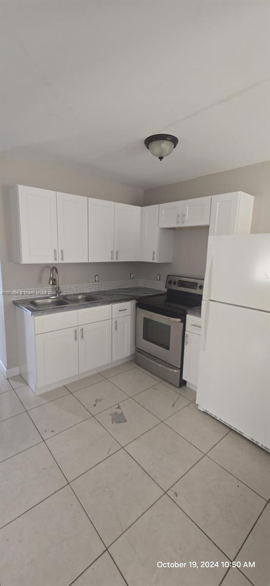 LINCOLN PARK - Residential Income
