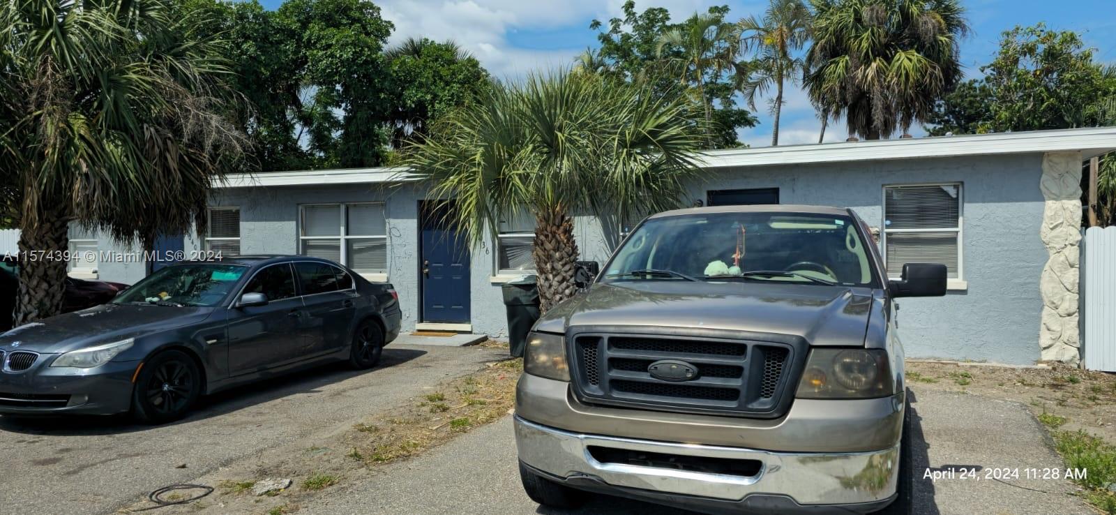 LINCOLN PARK - Residential Income