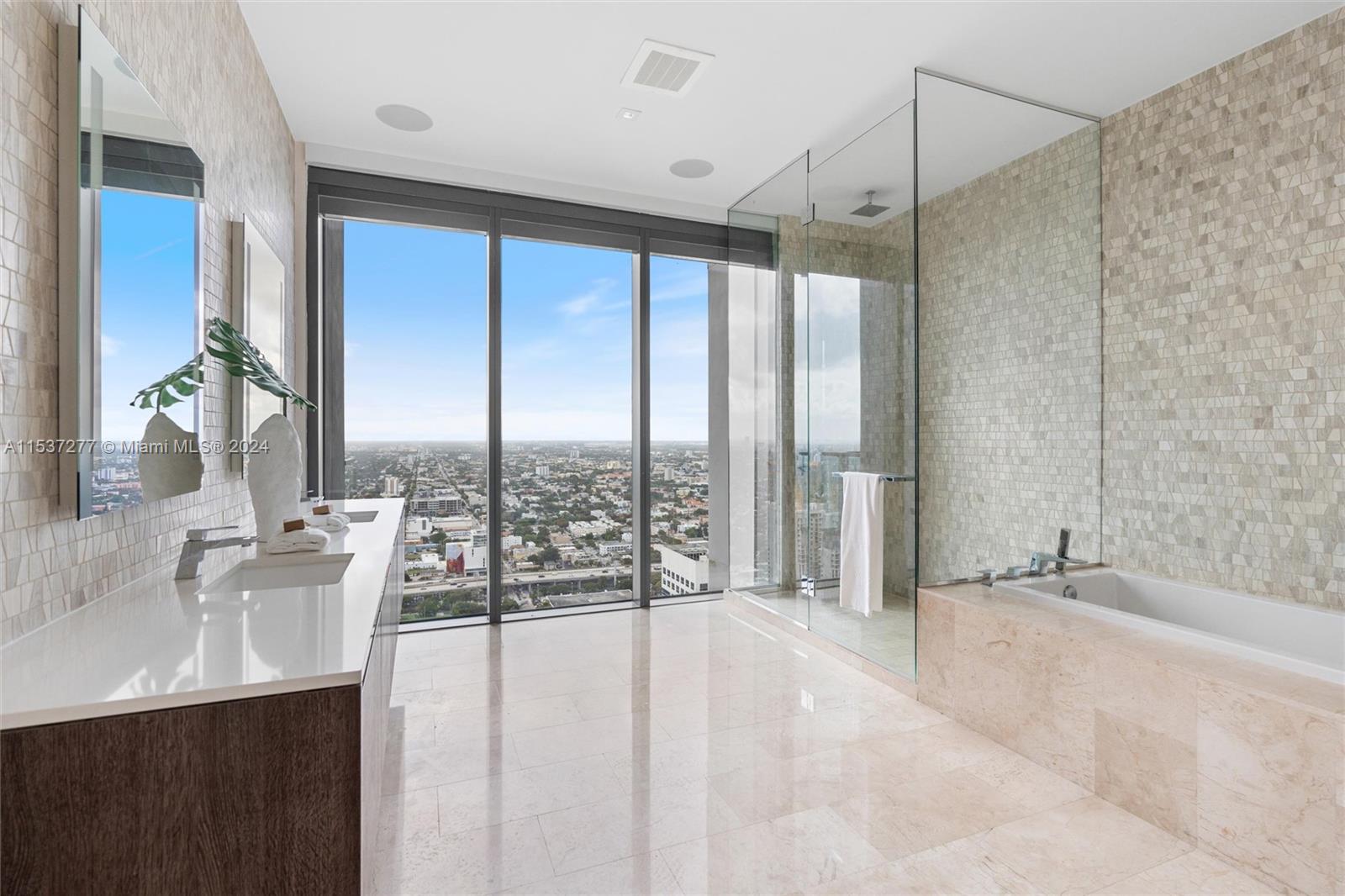 RISE BRICKELL CITY CENTRE - Residential