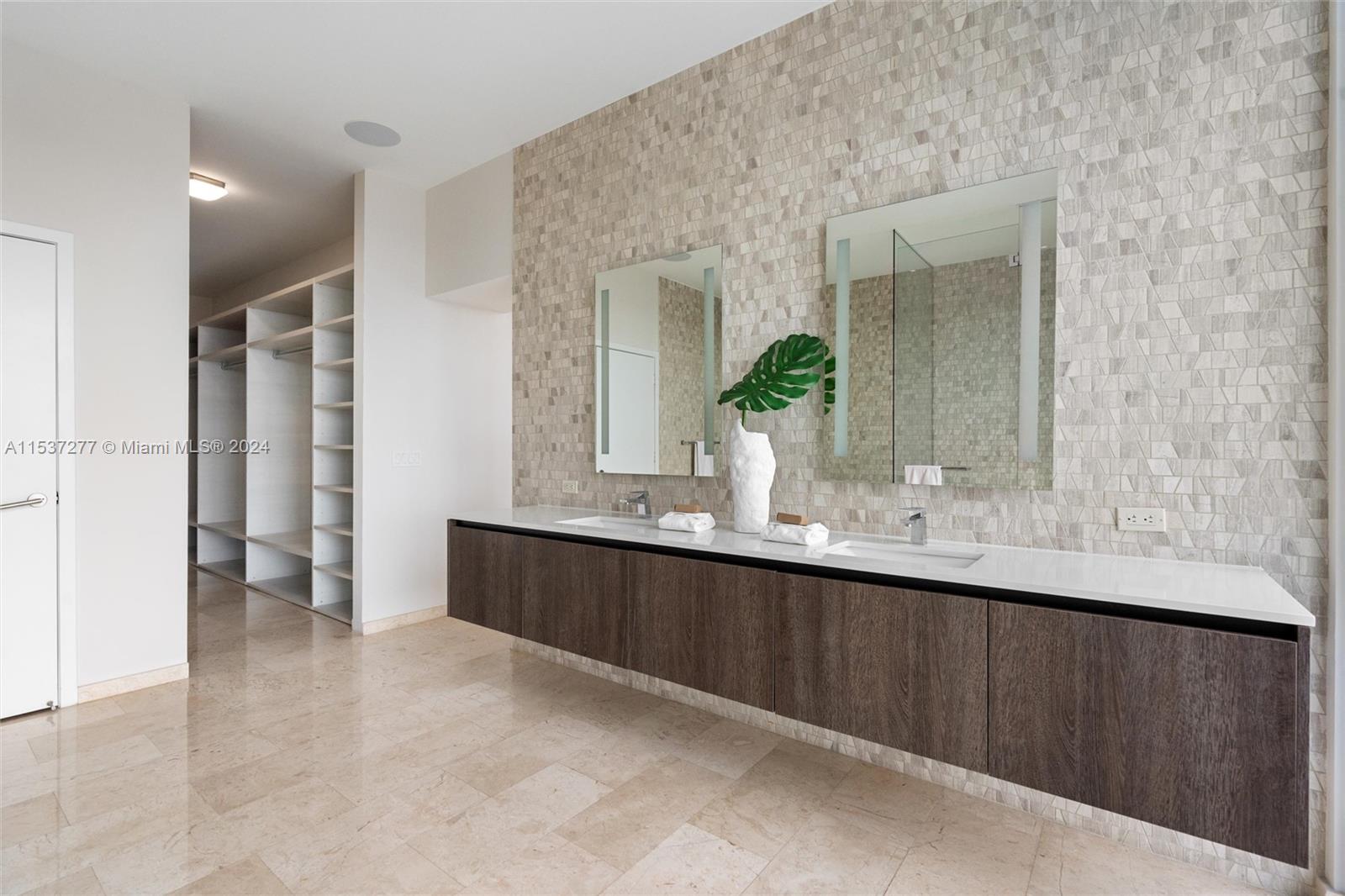 RISE BRICKELL CITY CENTRE - Residential